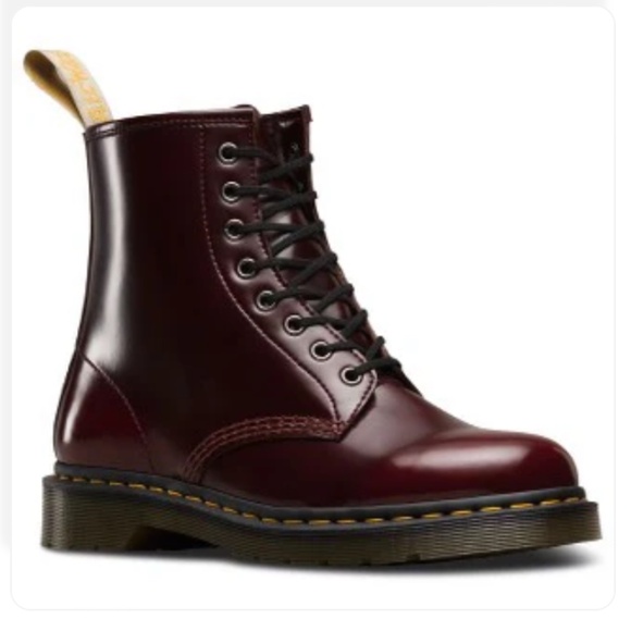 Dr. Martens Vegan Cherry 1460 Combat Boots Mens 9 L Airwalk 8 Eyelet Oxford - Picture 10 of 10